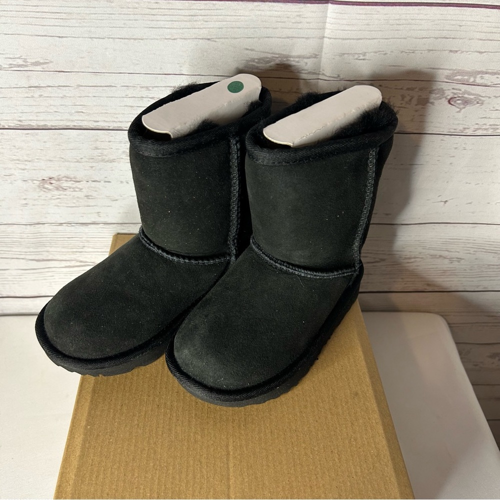 UGG T CLASSIC II for Toddlers Black Size 8 NEW AUTHENTIC
